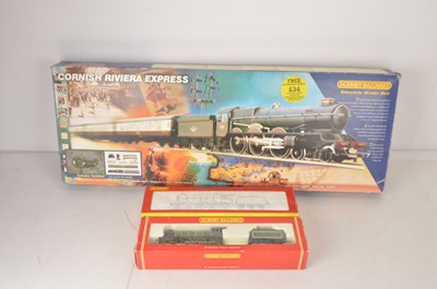 Lot 554 - Hornby 00 gauge Locomotives and an Express set in original boxes (3)