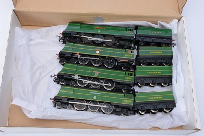 Lot 561 - Hornby 00 gauge Steam Locomotives and tenders in Southern Malachite green liveries (4)