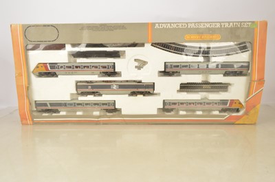 Lot 565 - Hornby  00 gauge Advanced Passenger Train set in original boxes with extra loose coaches  (3)