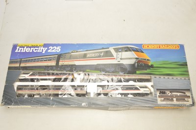 Lot 576 - Hornby InterCity 225 set 00 gauge in original box (1)