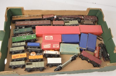 Lot 596 - Hornby-Dublo 3-rail 00 gauge Locomotive coaches vans  wagons and buildings (qty)