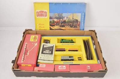 Lot 602 - Hornby-Dublo 2 rail  00 gauge Goods set Crane and wagons in original boxes (11)