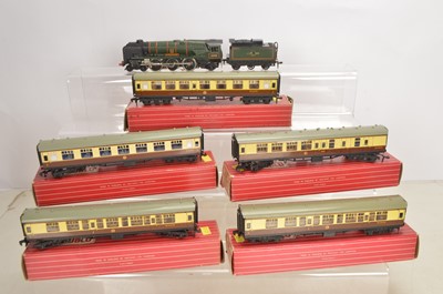 Lot 604 - Hornby-Dublo 3 rail  00 gauge Steam Locomotive and coaches  (6)