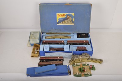 Lot 631 - Hornby-Dublo 00 Gauge 3-Rail EDP2 'Duchess of Atholl' Passenger Train Set and Accessories (qty)