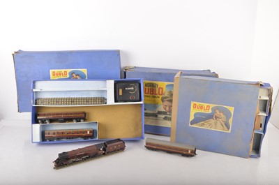 Lot 653 - Hornby-Dublo 00 gauge 3-Rail  EDP2 Passenger Train Set and two empty set boxes (3)