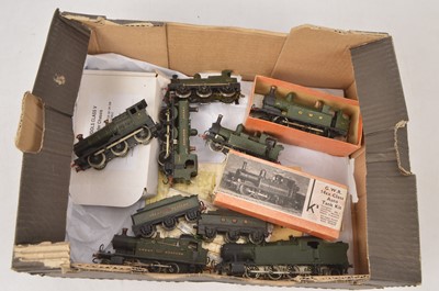 Lot 686 - Brass / Metal GWR Steam Locomotives 00 gauge built from kits and unbuilt kits (11)