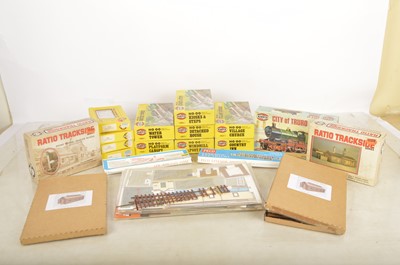 Lot 708 - Selected 4mm Scale Lineside and other kits by various makers (qty)