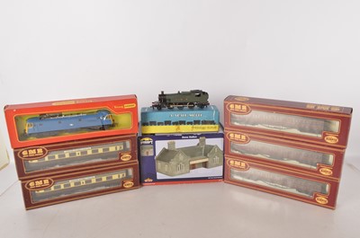 Lot 720 - Hornby Farish Airfix Bachmann 00 gauge Locomotives Coaches and a Building all in original boxes (8)