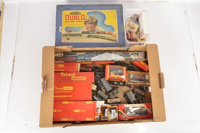 Lot 729 - Hornby Dublo Hornby Airfix Mainline 00 gauge Locomotives rolling stock and accessories  (qty)