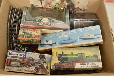 Lot 734 - Buildings Kits Diecast vehicles and 00 gauge Track (qty)