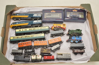 Lot 735 - Bachmann Hornby Locomotives and wagons including Thomas items 00 gauge (23)