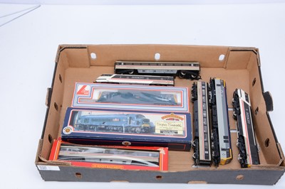 Lot 745 - Bachmann Hornby Lima  00 gauge Diesel and Electric locomotives and coaches (8)