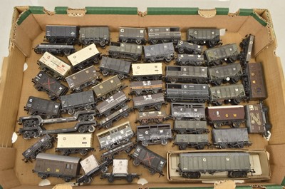 Lot 787 - Kit built and converted RTR 00 gauge GW liveried wagons  (49)