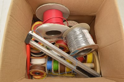 Lot 811 - 00 gauge wiring cables and electrical components (qty)