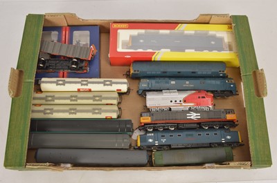 Lot 875 - Hornby Lima Bachmann 00 gauge Locomotives coaches and wagons (18)