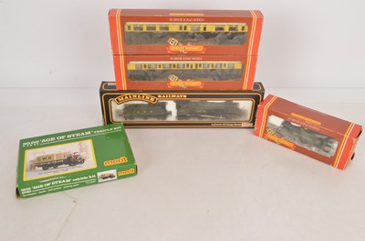 Lot 877 - Hornby Mainline 00 gauge Locomotives and coaches in original boxes (5)