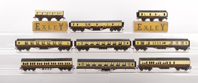 Lot 881 - Exley 00 Gauge GWR chocolate and cream Coaches (9)