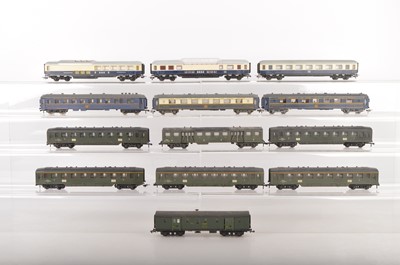 Lot 910 - Hornby AcHO HO Gauge unboxed Coaches