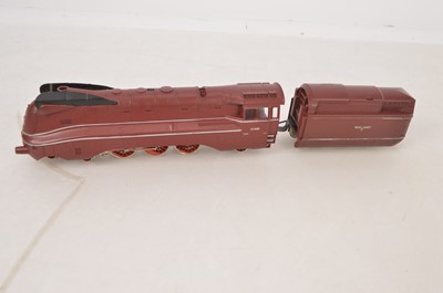 Lot 917 - Marklin H0 gauge Streamlined Steam Locomotive and tender (1)