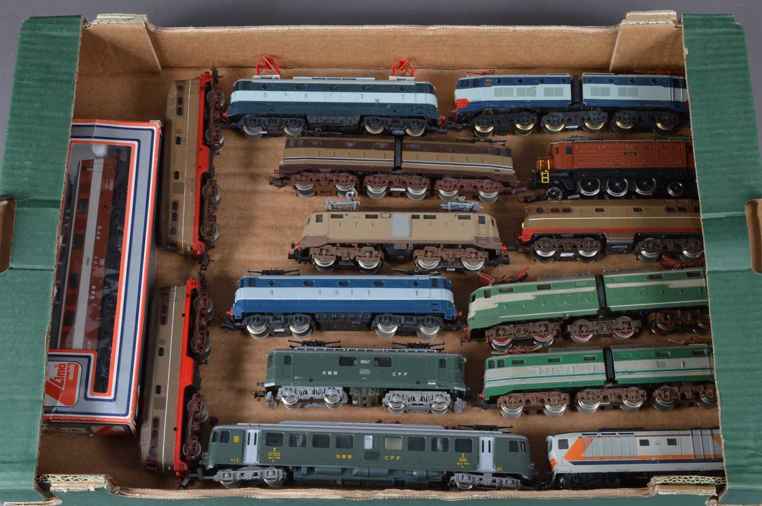 Locomotives - LIMA HO: Custom `SPOORNET` E5 Locomotive in Good Un-boxed Locomotives - LIMA HO: Custom `SPOORNET` E5 Locomotive in Good Un-boxed