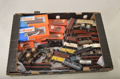 Lot 944 - Marklin Roco HO gauge Electric Locomotive and assorted freight wagons  (45)