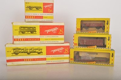 Lot 951 - Fleischmann Marklin Rivarossi Jouef H0 gauge Locomotives Carriages Wagons (31)