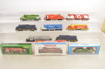 Lot 991 - US outline Walthers Mehano Model Power diesel switchers H0 gauge (11)