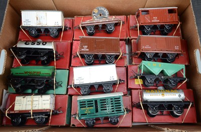 Lot 1052 - Hornby 0 Gauge group of Post war Goods wagons (13)