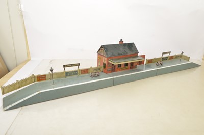 Lot 1189 - A Bing (BW) 'Clapham Junction' Station for Gauge 1