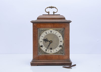 Lot 17 - An Edwardian mantle clock