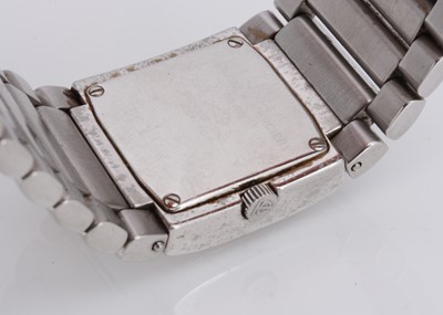 Lot 131 - A modern Baume & Mercier Catwalk stainless steel lady's wristwatch