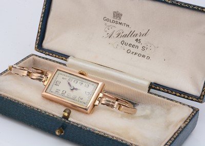 Lot 145 - An Art Deco period 9ct gold cased wristwatch