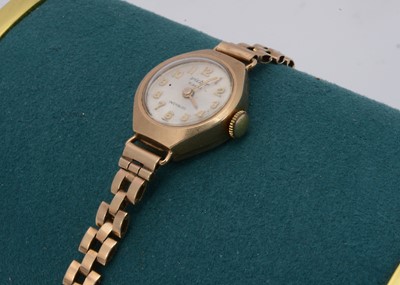 Lot 149 - A c1960s Victor 9ct gold lady's wristwatch