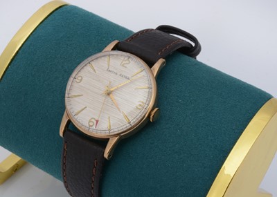 Lot 220 - A 1960s Smiths Astral manual wind 9ct gold cased wristwatch