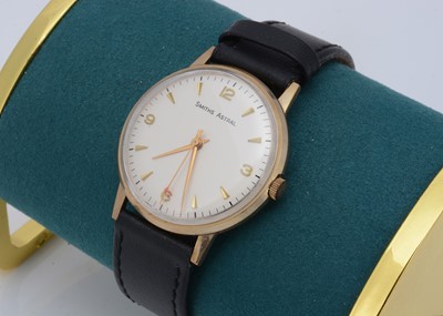 Lot 222 - A 1960s Smiths Astral manual wind 9ct gold cased wristwatch