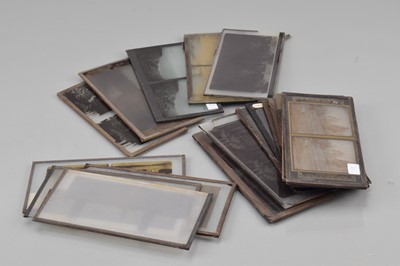 Lot 7 - A Group of Glass 3D Slides