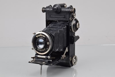 Lot 96 - A Voigtländer Prominent 6 x 9cm 1933 Folding Rangefinder Camera