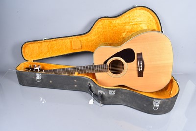 Lot 527 - Yamaha Acoustic Guitar