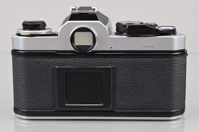 Lot 162 - A Nikon FE2 SLR Camera