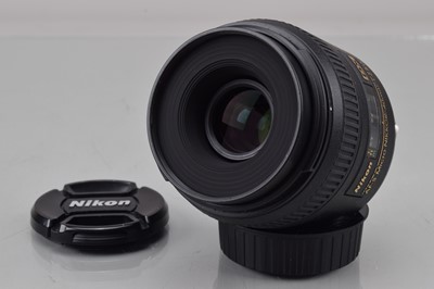 Lot 199 - A Nikon DX AF-S Micro-Nikkor 40mm f/2.8G Lens