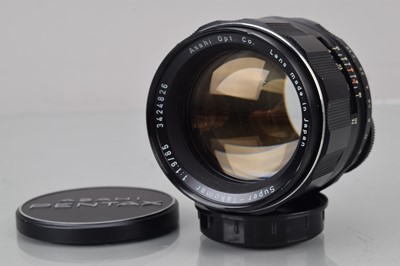 Lot 300 - An Asahi Super Takumar 85mm f/1.9 Lens