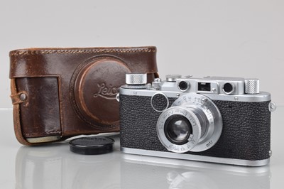 Lot 384 - A Leitz Wetzlar Leica II Rangefinder Camera