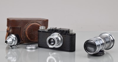 Lot 397 - A Leitz Wetzlar Leica II Rangefinder Camera