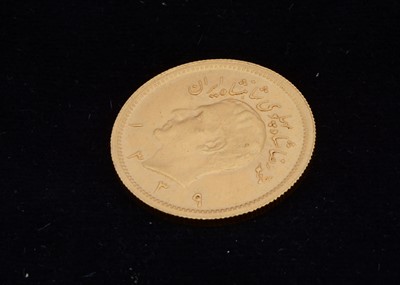 Lot 11 - An Iran 1 Pahlavi Gold coin