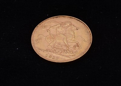 Lot 14 - A George V Full Gold Sovereign