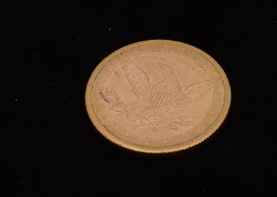 Lot 43 - A United States Gold $10 coin