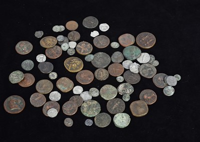 Lot 111 - A collection of Roman coinage and metal detector finds