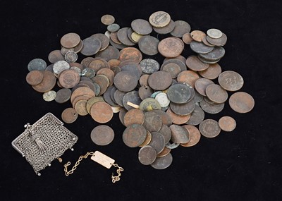 Lot 113 - A collection of approximately thirty five 18th century Half Penny tokens