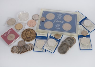 Lot 114 - A collection of World Coinage