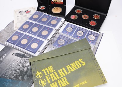 Lot 168 - A collection of WWI and WII commemorative coins and medallions